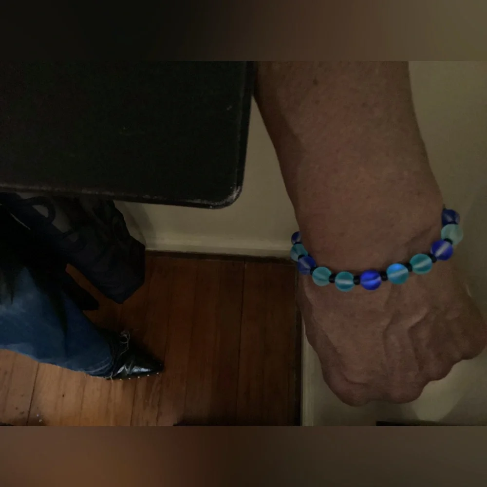 Men’s Matte Aurora Mermaid Bead Bracelet 💙 - Picture 4 of 4